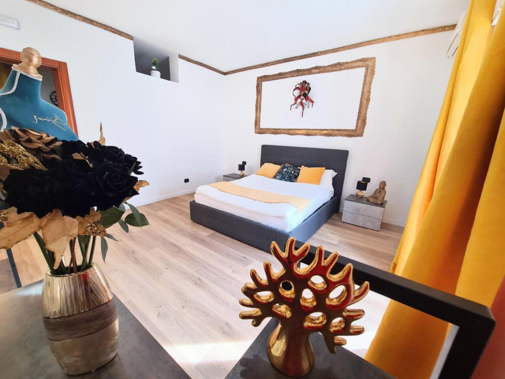 Luxury Flat In Center By The Sea Apartment Bari Bagian luar foto