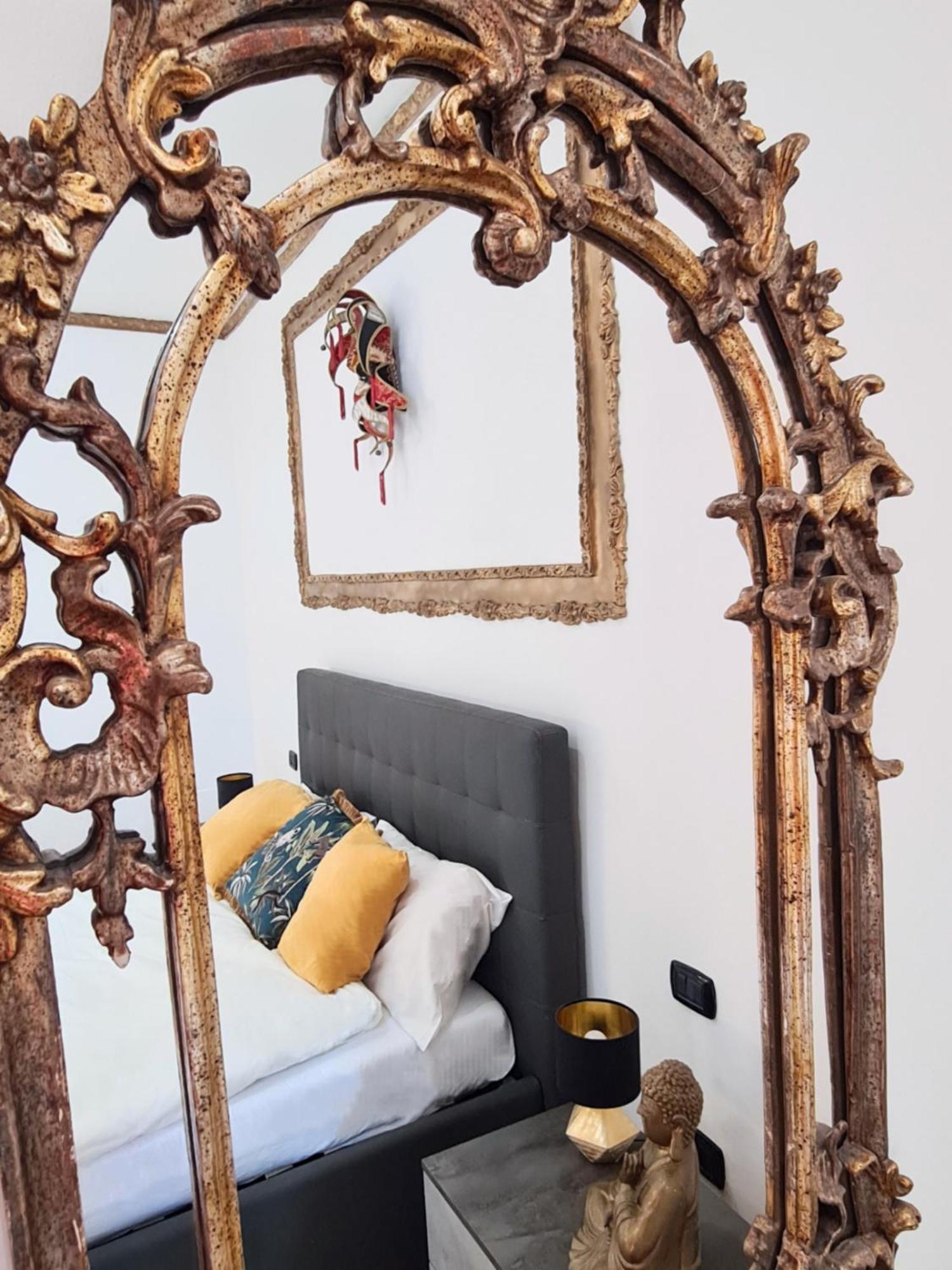 Luxury Flat In Center By The Sea Apartment Bari Bagian luar foto